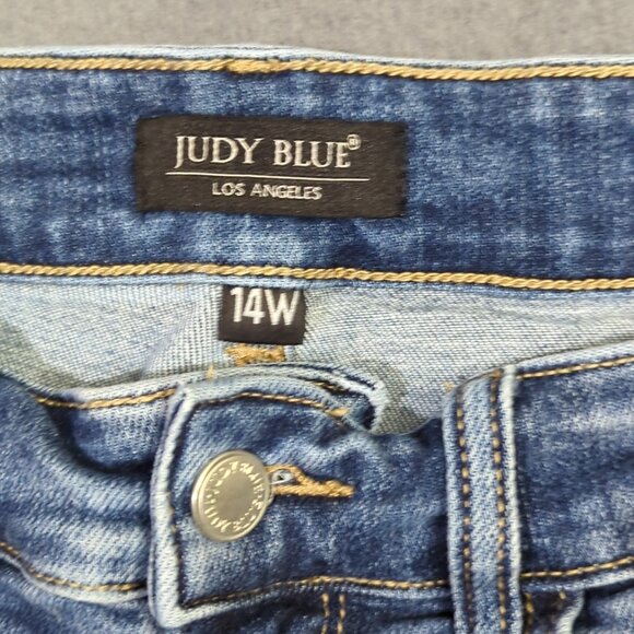 Judy Blue Jeans Women's 14W Blue Skinny Fit Capri Distressed Denim - Picture 8 of 11